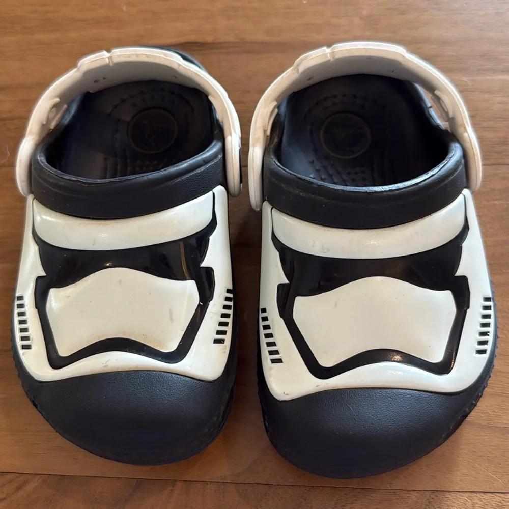 Crocs storm troopers clogs sandals Star Wars size 6,7